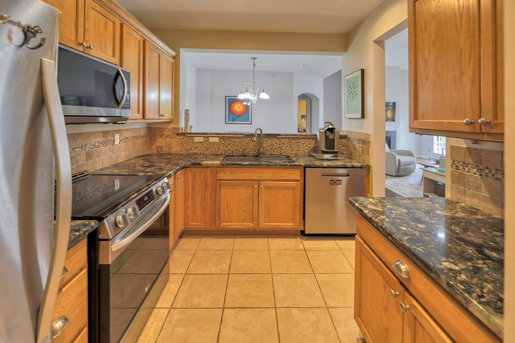 Stunning Paynters Mill condo 2 Bedroom / 2 Bath condo Be in for