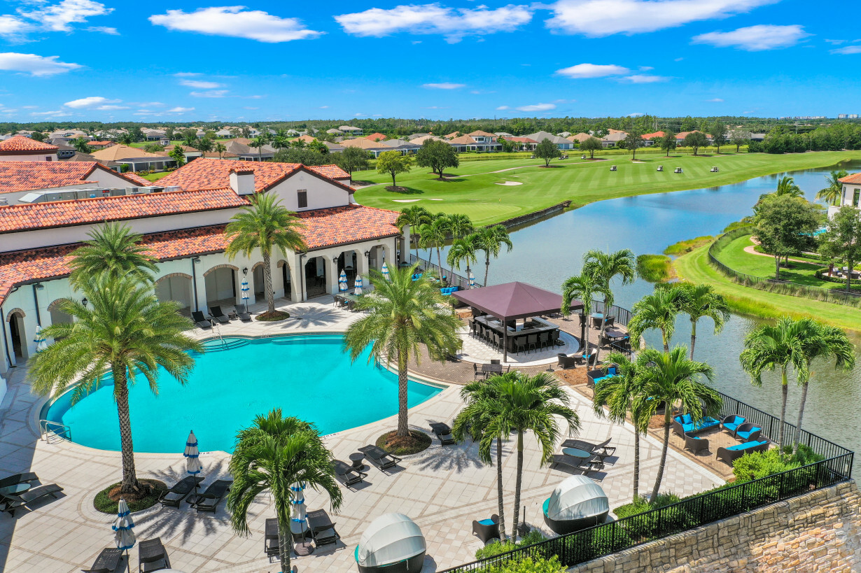  Ranked by Golf Digest as one of Florida’s top 20 courses with a total course renovation complete by Fall 2023, Talis Park is one of the nation’s premier golf experiences, symbolizing the rare beauty and quality of the entire community. | 16459 Seneca Way – Naples, Florida 34110 - Listed By Janine Monfort - Naples, Florida Real Estate Agent at Premier Sotheby's International Realty